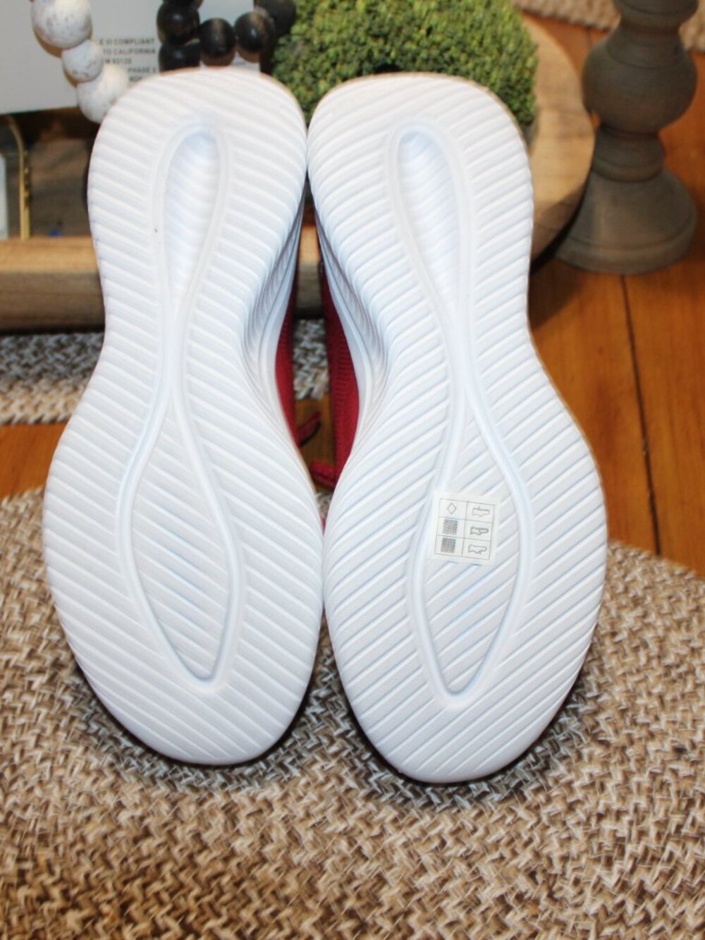 NWT Skechers Ultra Flex "Heart Me" slip ins women's size 9 1/2 DARLING!! - Picture 11 of 12